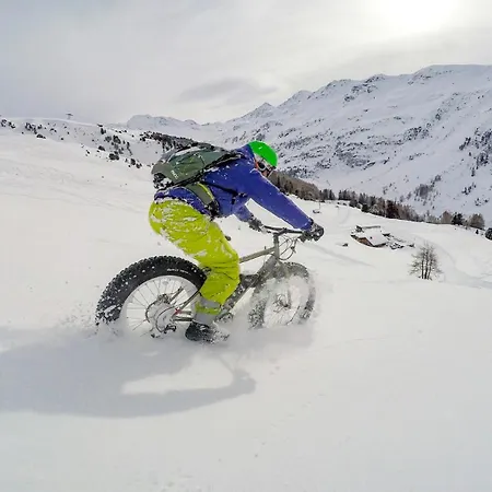 Ameron Swiss Mountain Готель Давос